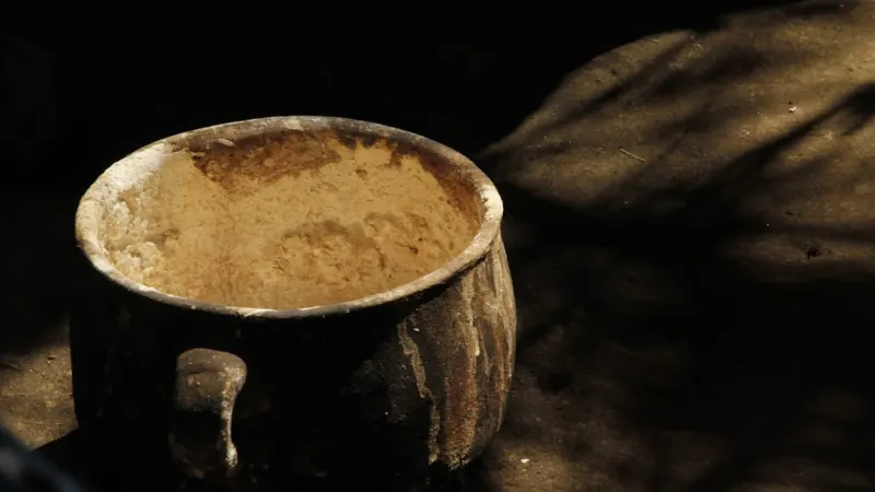Does Coconut Milk Work in Coffee? Taste, Froth & Best Brands