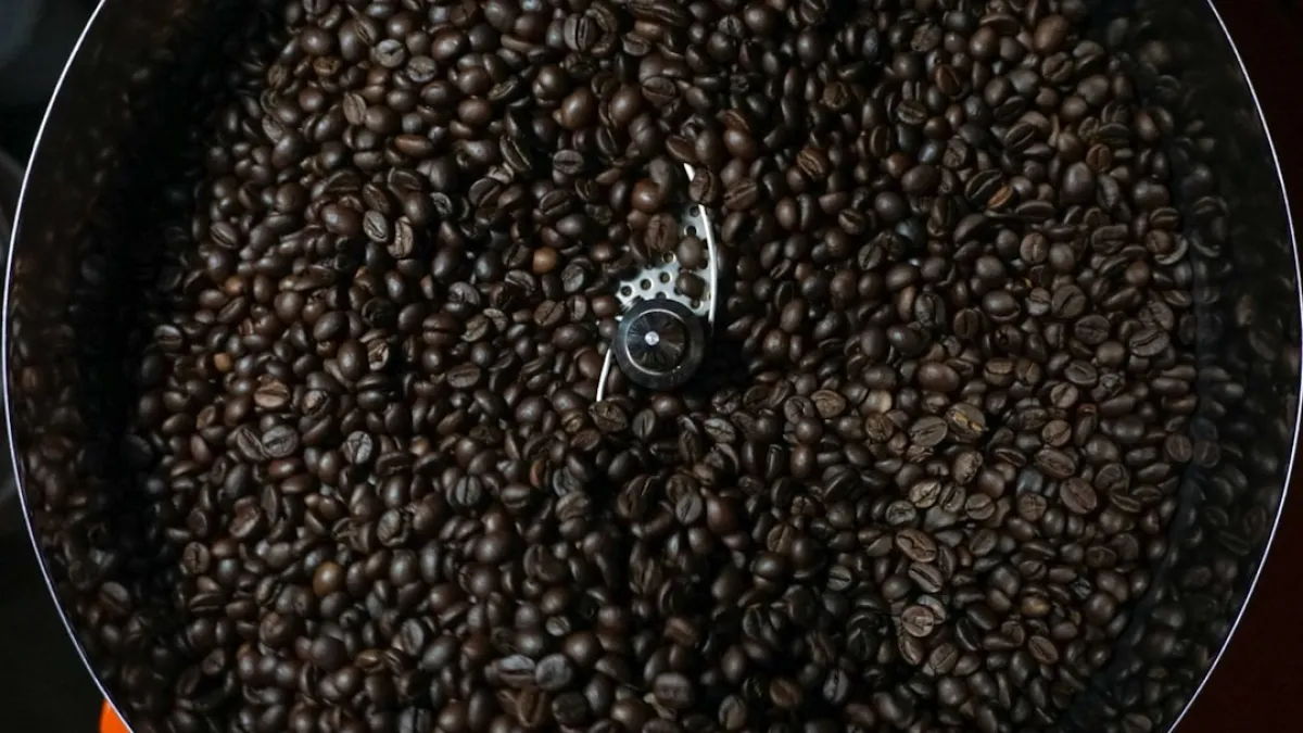 Light Roast vs Dark Roast: The Caffeine Truth Revealed